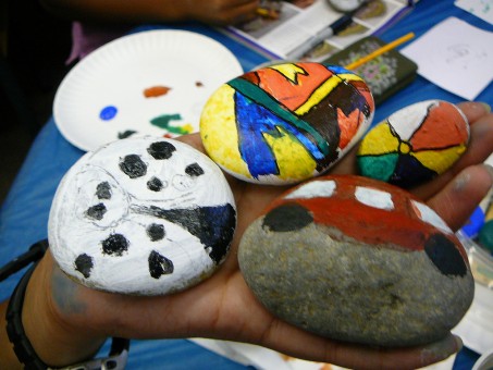 Juguetes caseros con piedras