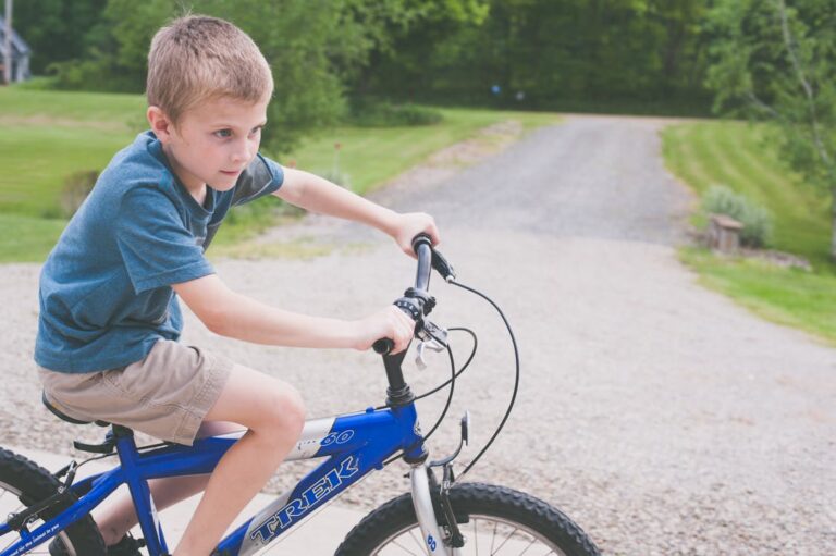 Juegos y juguetes para disfrutar al aire libre en primavera